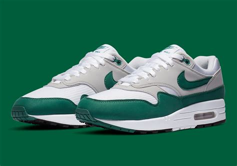 nike air max nostalgic sneakers groen heren|Buy Air Max Nostalgic Shoes: New Releases & Iconic Styles.